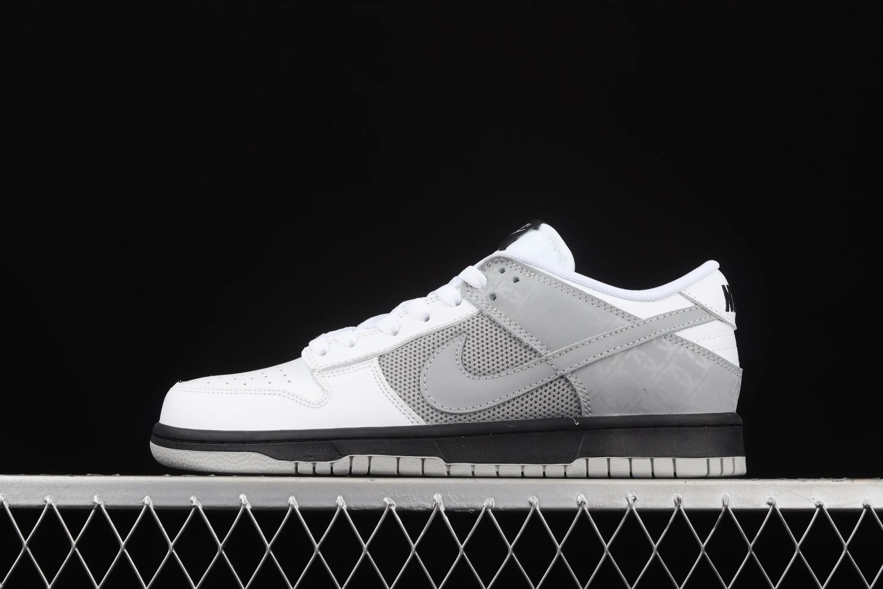 All categories Nk SB Dunk series Nk SB Dunk Low low-top sneakers Nk SB Dunk Low Prm SB smashed backboard fashion casual sneakers 317813-101